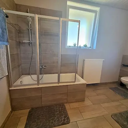 Versteckte Haus Im Haus Hostel *